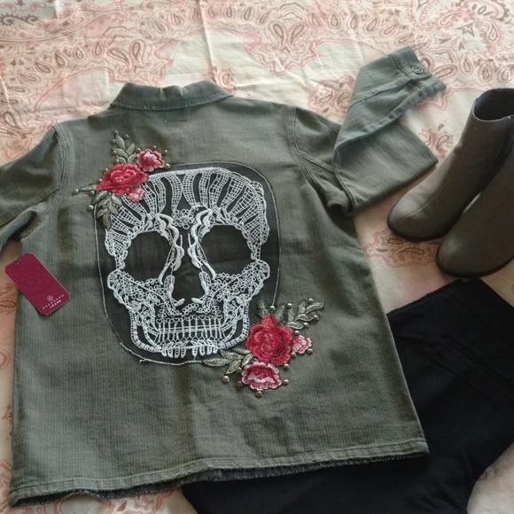 Skull Jacket (1 jacket left!) - Picture 5 of 8